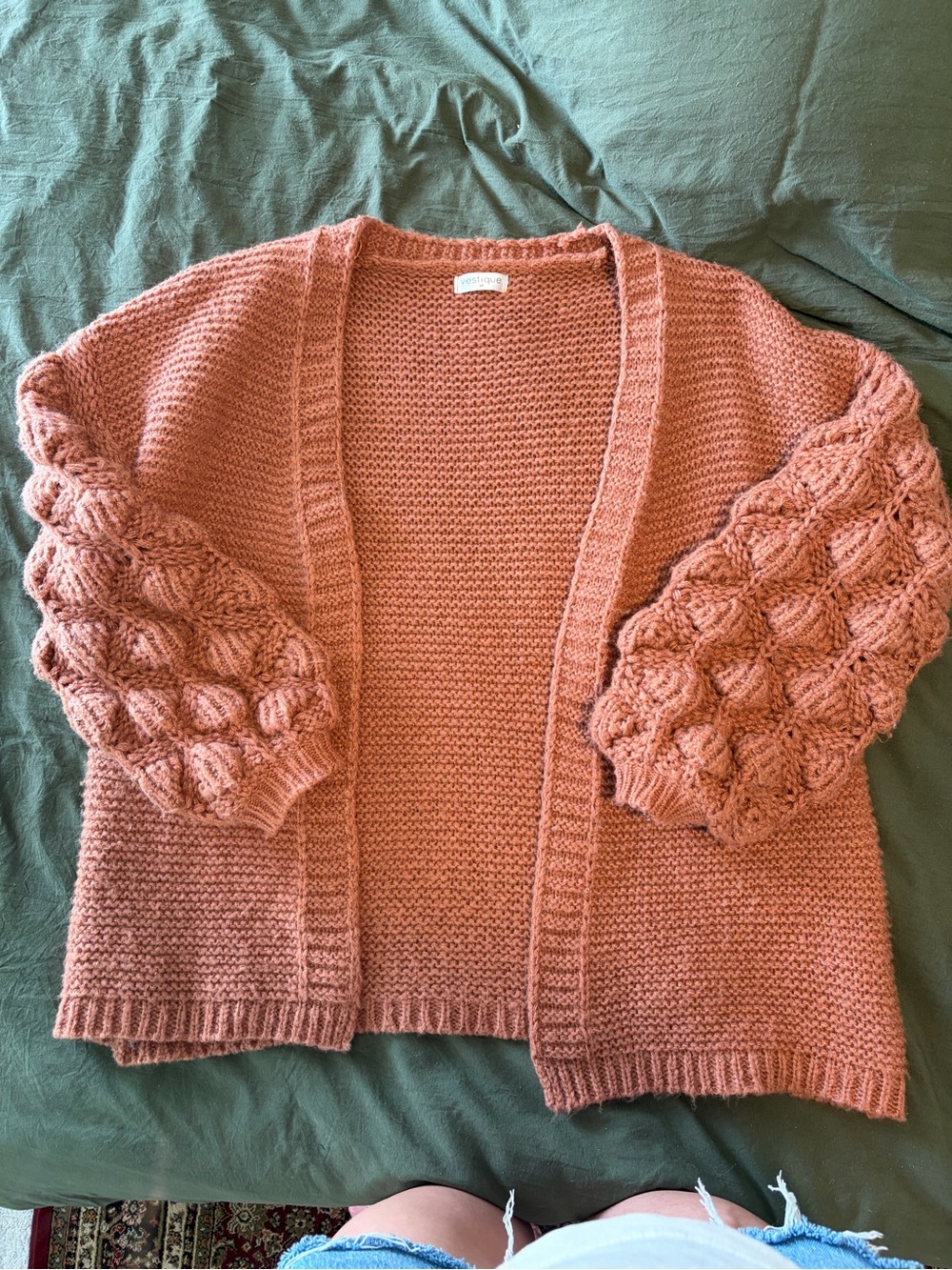 vestique Bubble-Sleeve Open Cardigan in Rust